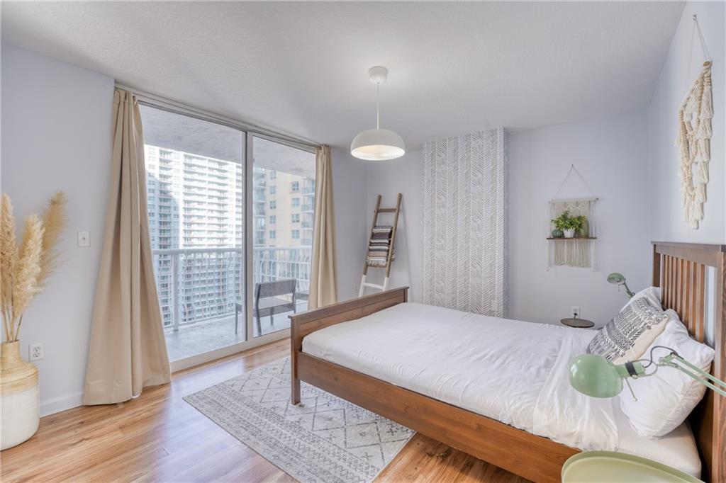 1200 Brickell Bay Dr Unit: 2202