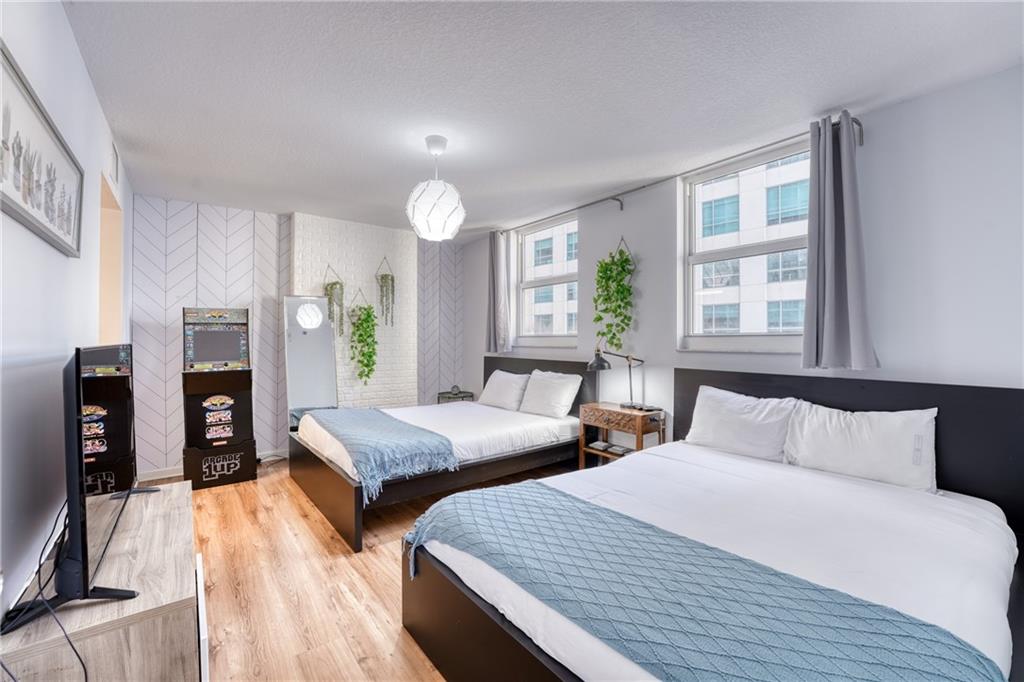 1200 Brickell Bay Dr Unit: 2202