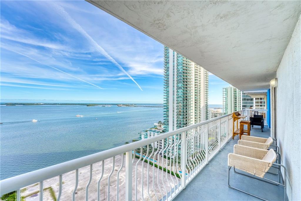 1200 Brickell Bay Dr Unit: 2202