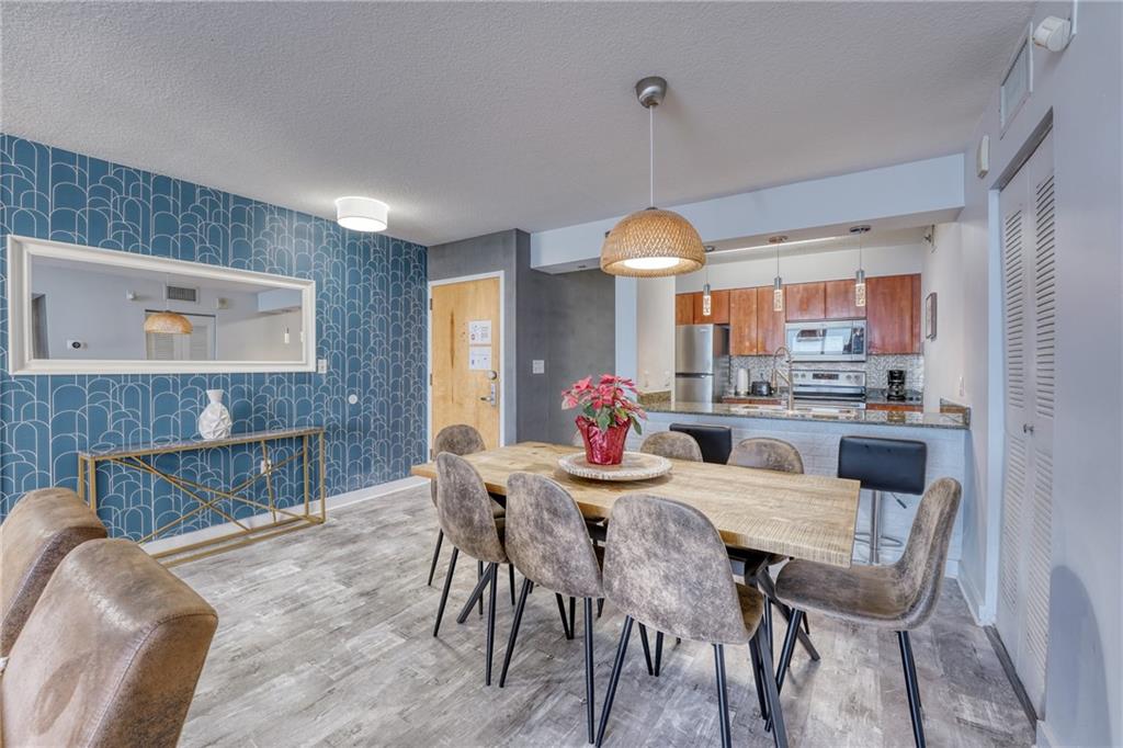 1200 Brickell Bay Dr Unit: 2202