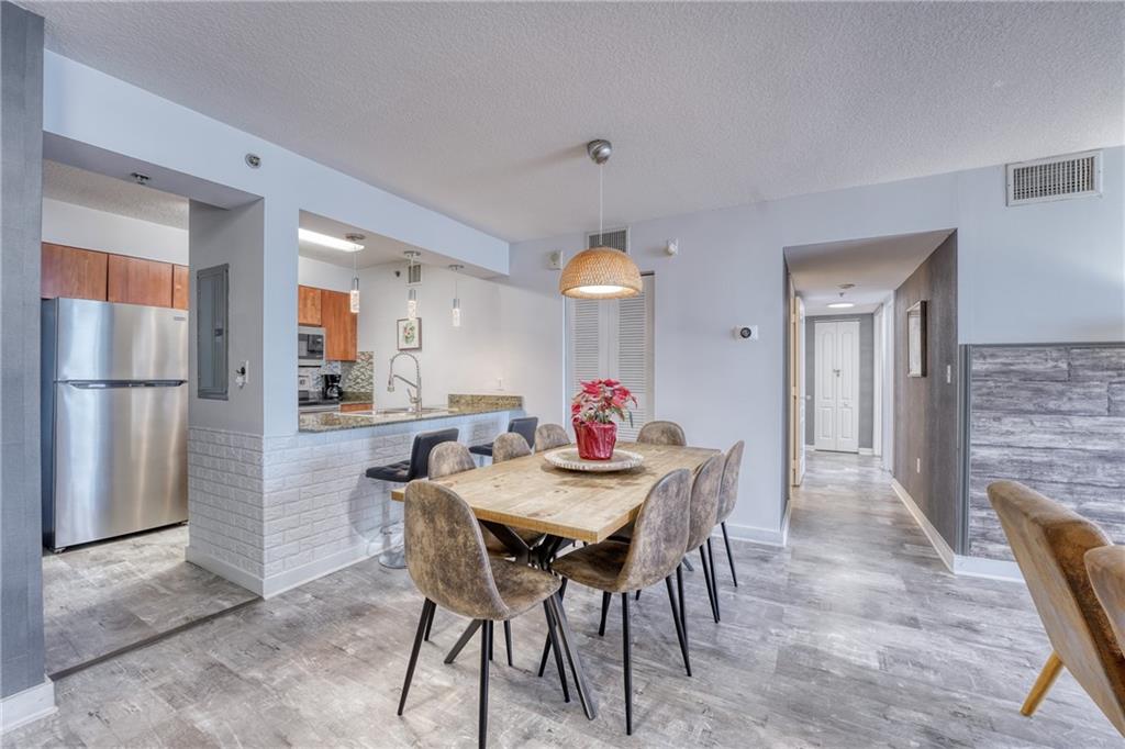 1200 Brickell Bay Dr Unit: 2202