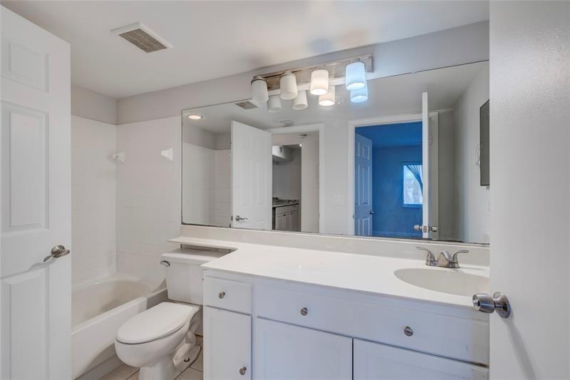 5612 Rock Island Rd Unit: 139