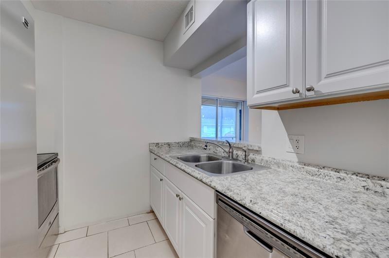 5612 Rock Island Rd Unit: 139