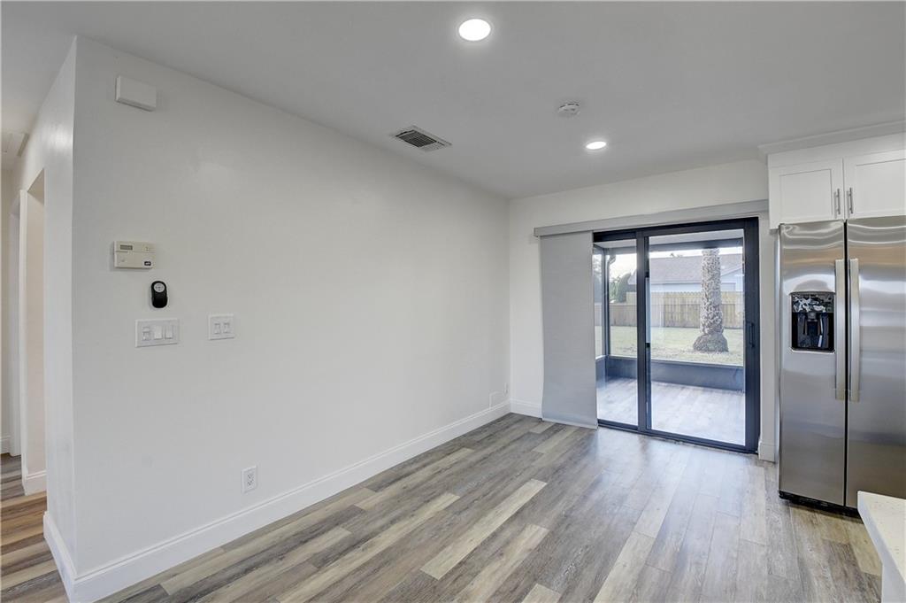 9555 Burlington Pl