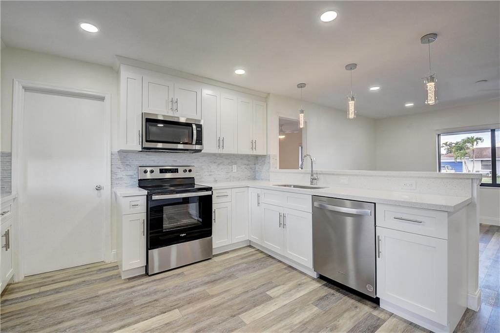 9555 Burlington Pl