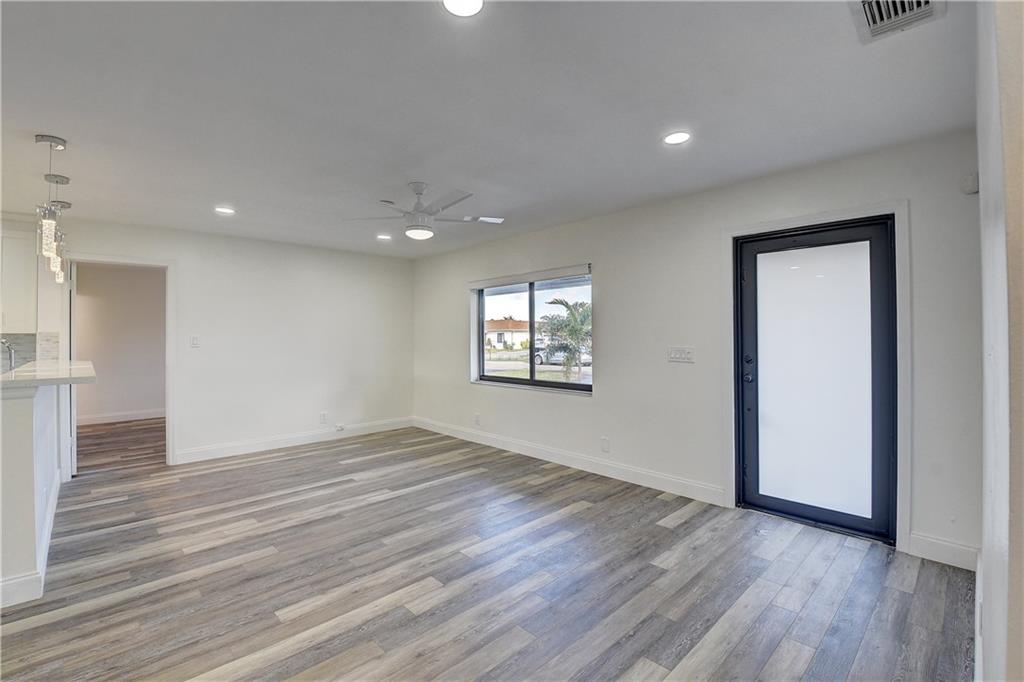 9555 Burlington Pl