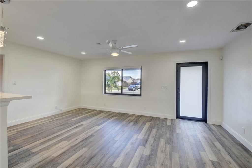 9555 Burlington Pl