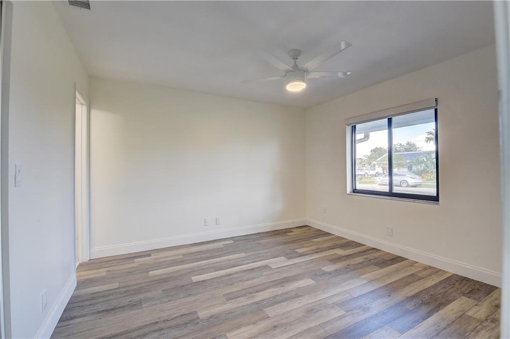 9555 Burlington Pl