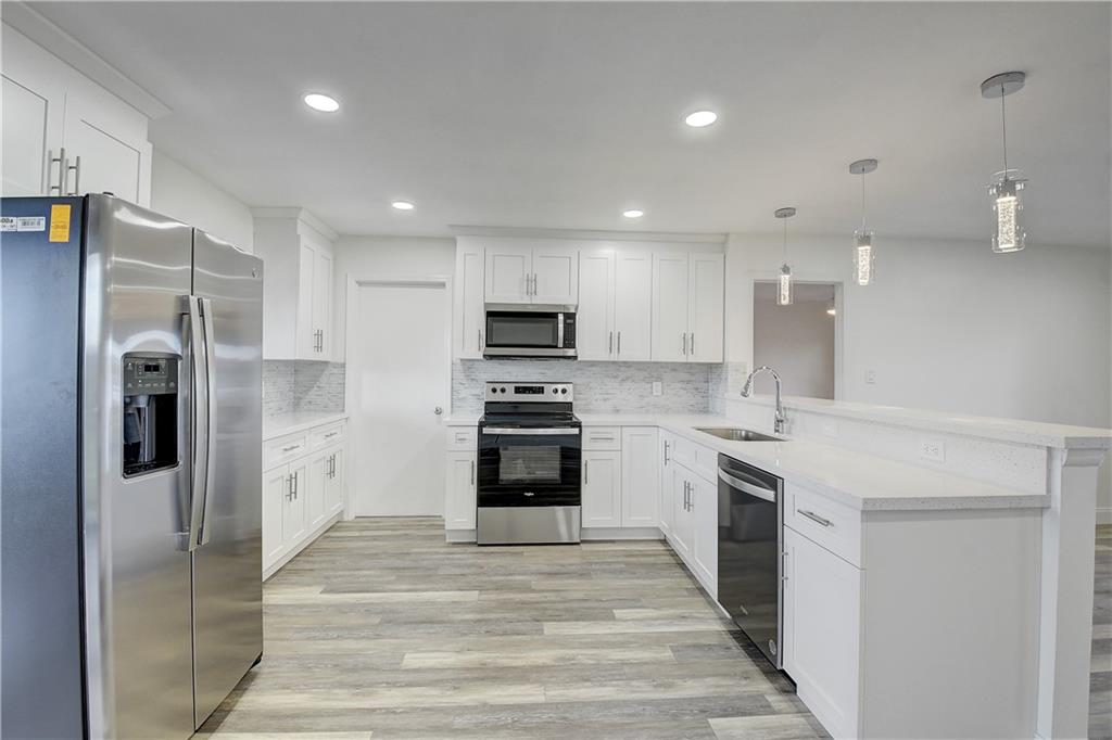 9555 Burlington Pl