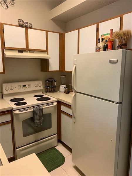 701 LYONS RD Unit: 13206