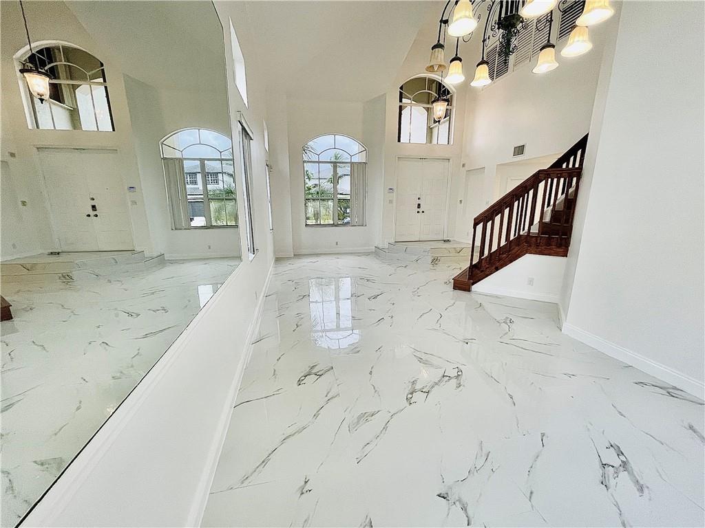 11041 Harbour Springs Cir