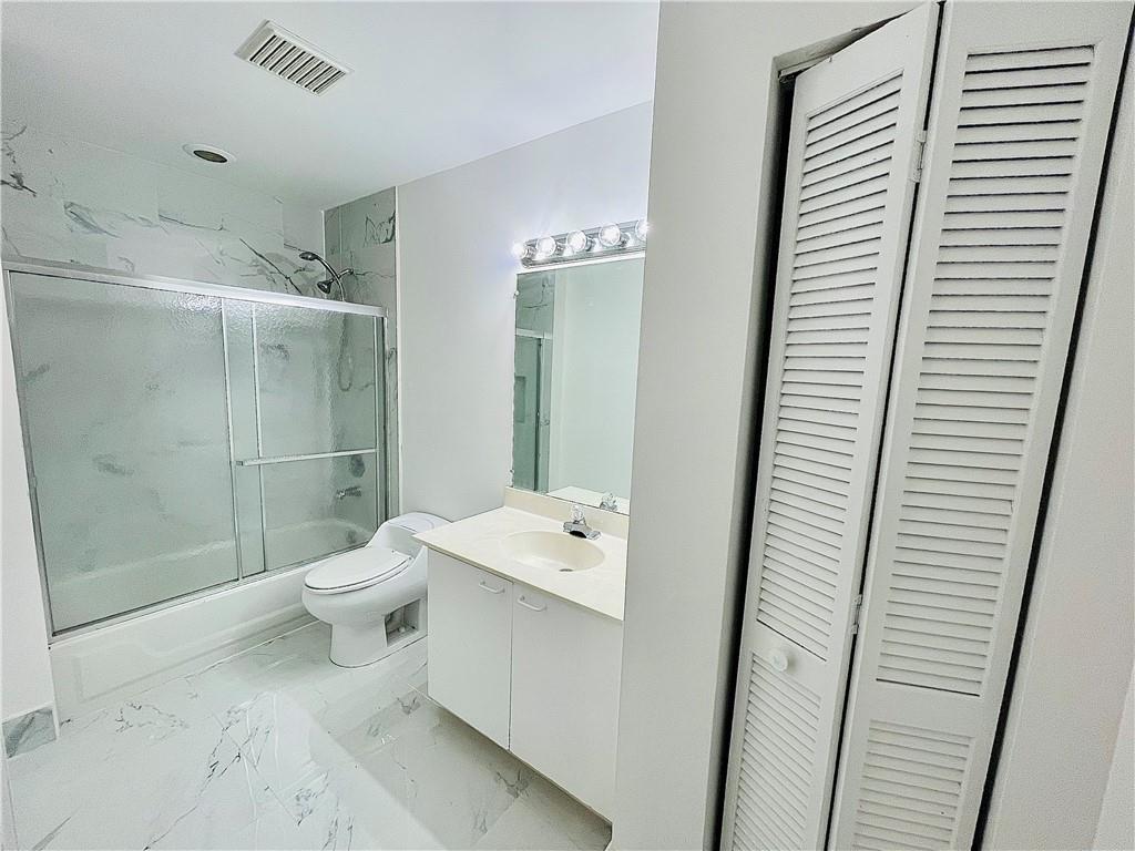 11041 Harbour Springs Cir