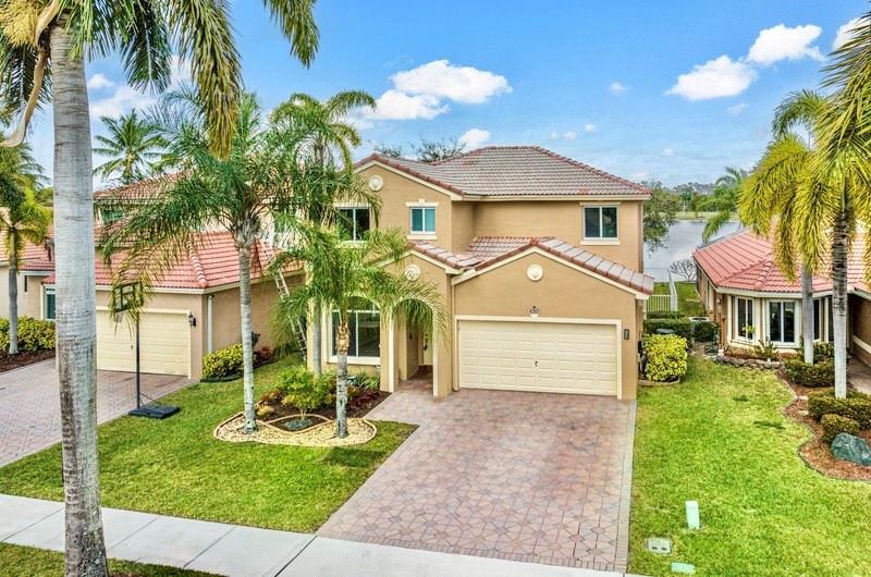 4265 Banyan Trails Dr