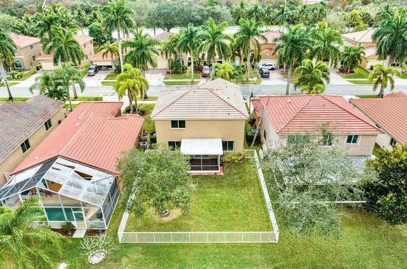 4265 Banyan Trails Dr