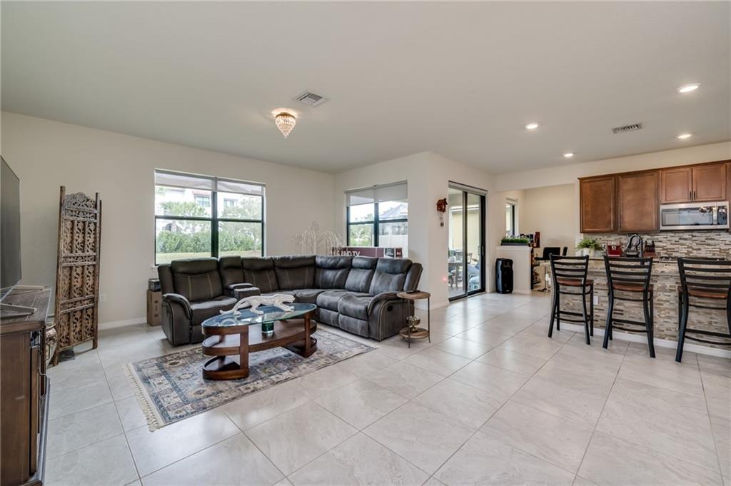8244 Hanoverian Dr
