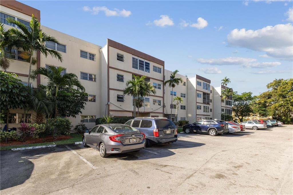 4047 NW 16th Street Unit: 402
