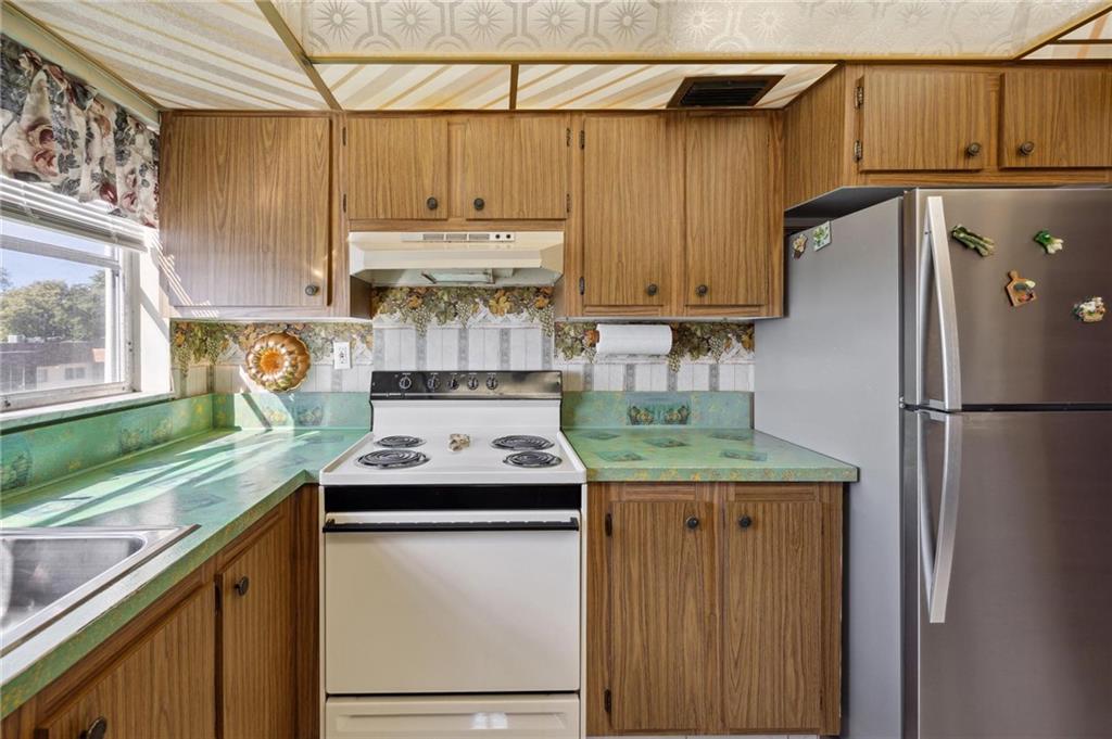 4047 NW 16th Street Unit: 402