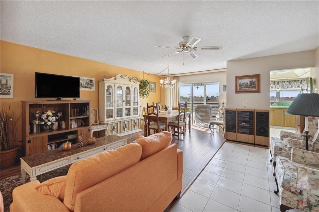 4047 NW 16th Street Unit: 402