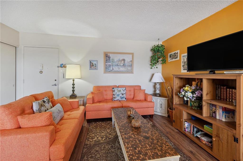 4047 NW 16th Street Unit: 402