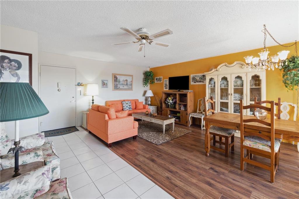 4047 NW 16th Street Unit: 402