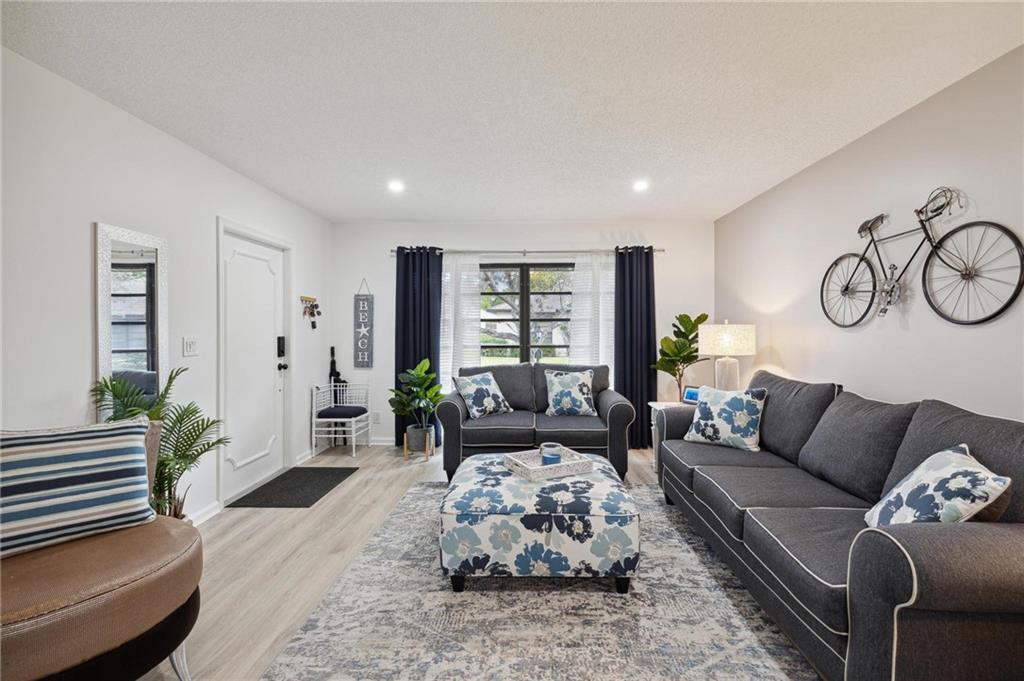 4760 QUAILWOOD CRES Unit: A
