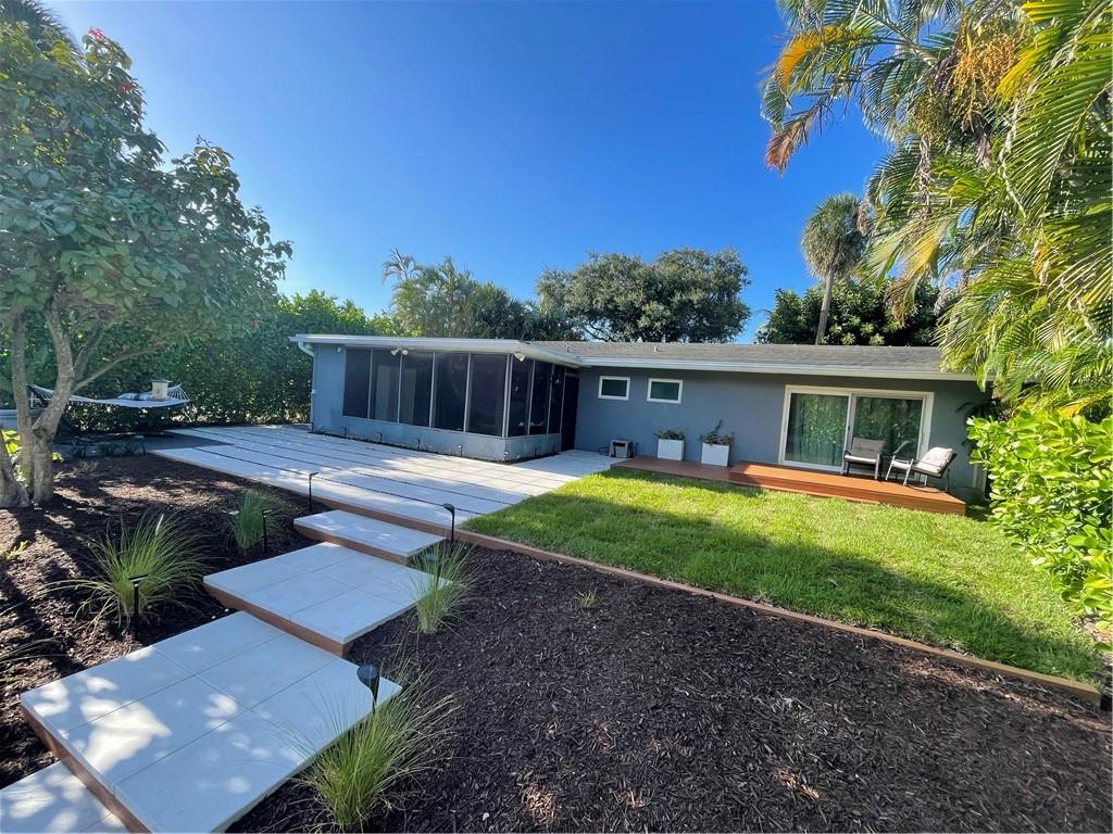 316 NW 20th St