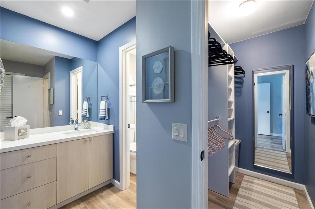 4754 GREENTREE DR Unit: B