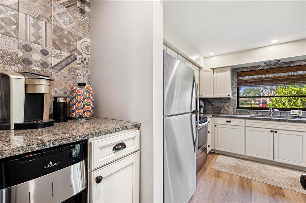 4754 GREENTREE DR Unit: B