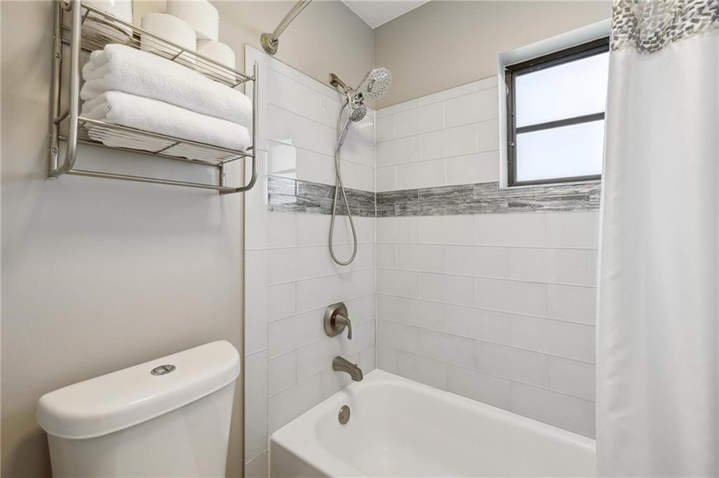 4754 GREENTREE DR Unit: B