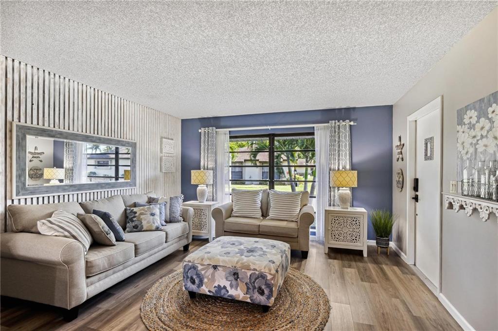 4754 GREENTREE DR Unit: B