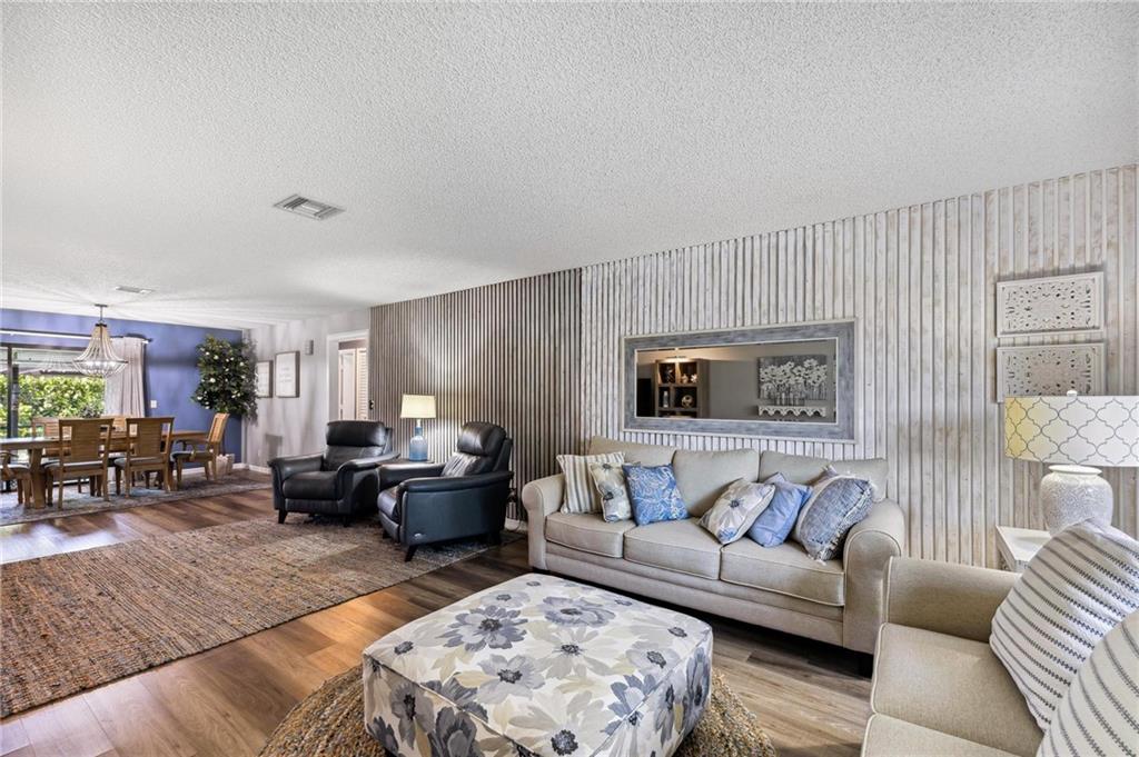4754 GREENTREE DR Unit: B