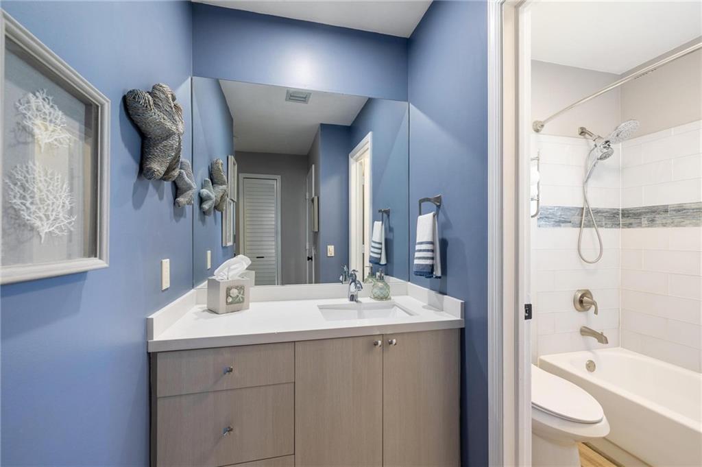 4754 GREENTREE DR Unit: B