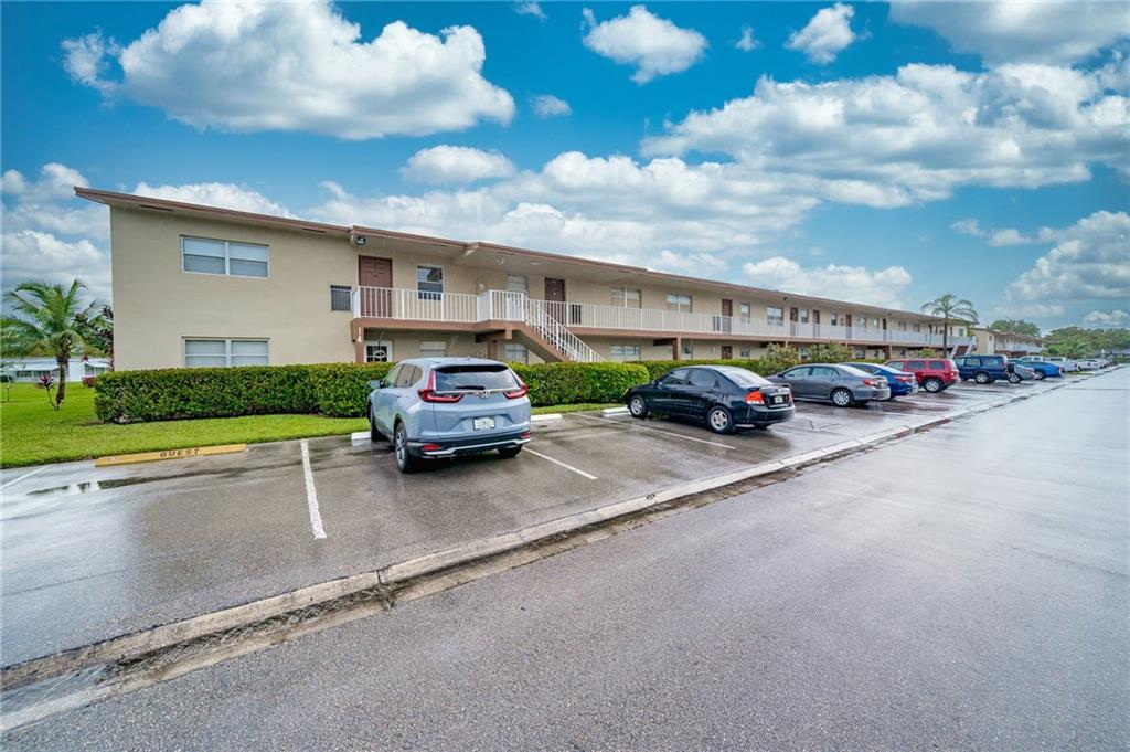 7305 NW 5th Pl Unit: 201