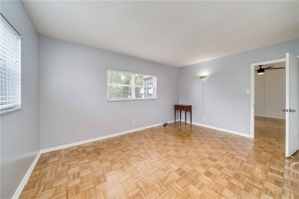 7305 NW 5th Pl Unit: 201