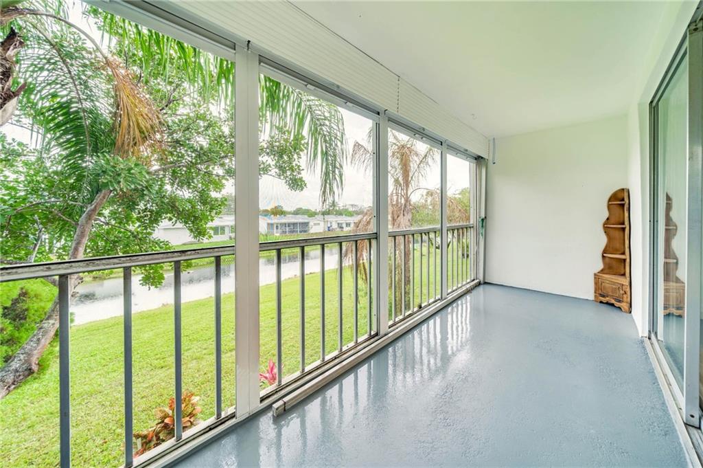 7305 NW 5th Pl Unit: 201