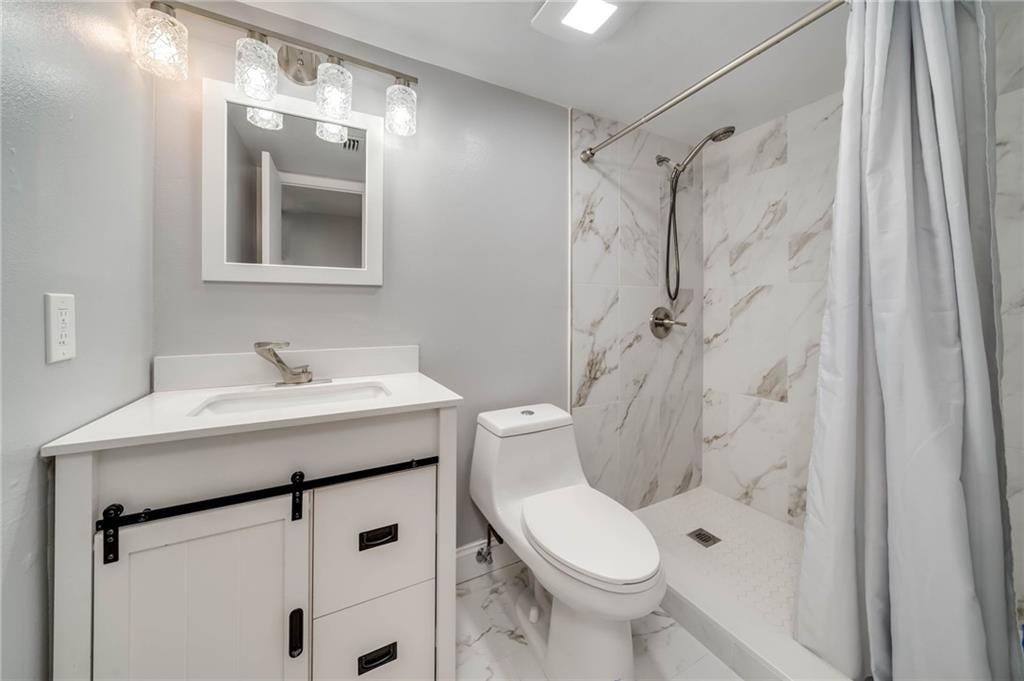 7305 NW 5th Pl Unit: 201