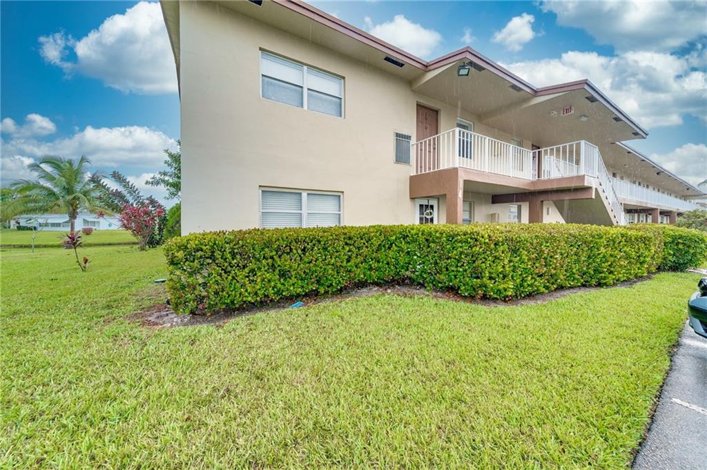 7305 NW 5th Pl Unit: 201
