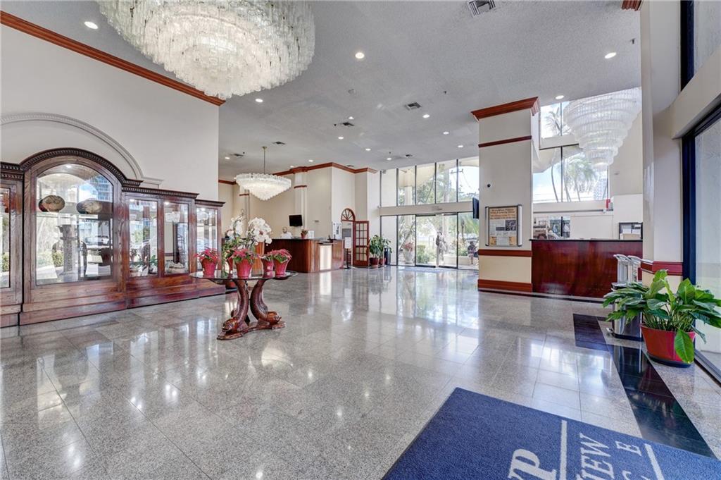 7601 E Treasure Dr Unit: PH123