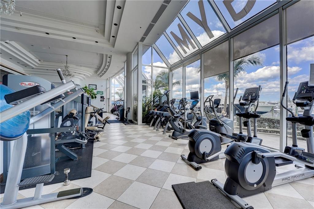 7601 E Treasure Dr Unit: PH123