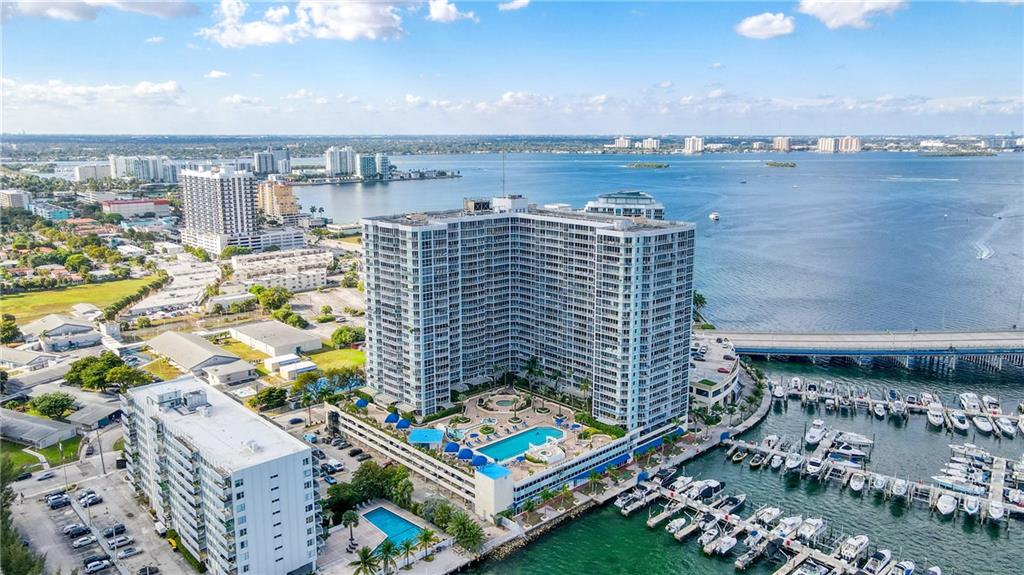 7601 E Treasure Dr Unit: PH123