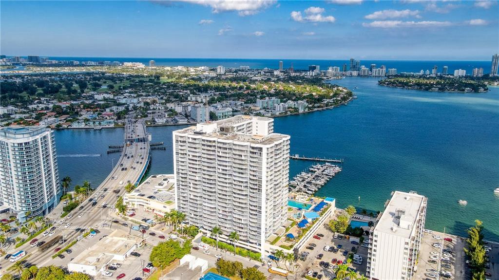 7601 E Treasure Dr Unit: PH123
