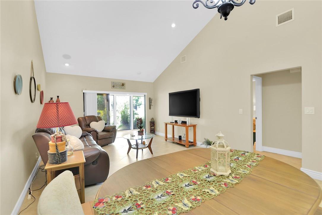 11003 Water Oak Manor
