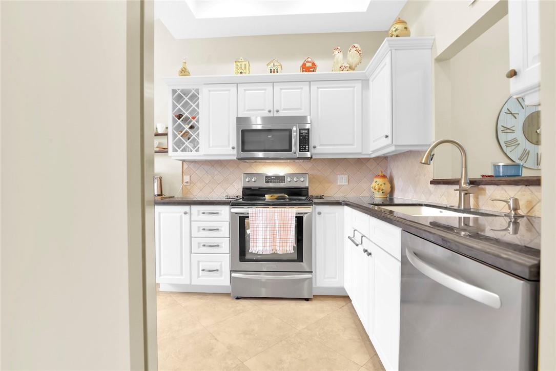 11003 Water Oak Manor
