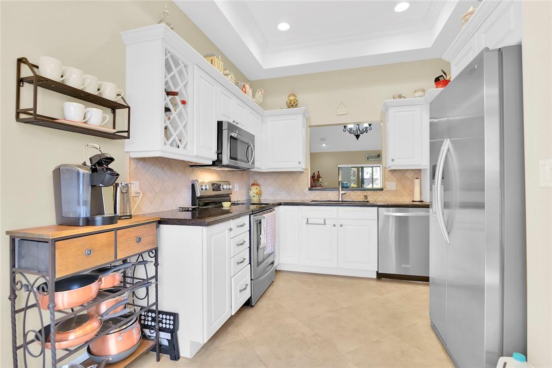 11003 Water Oak Manor
