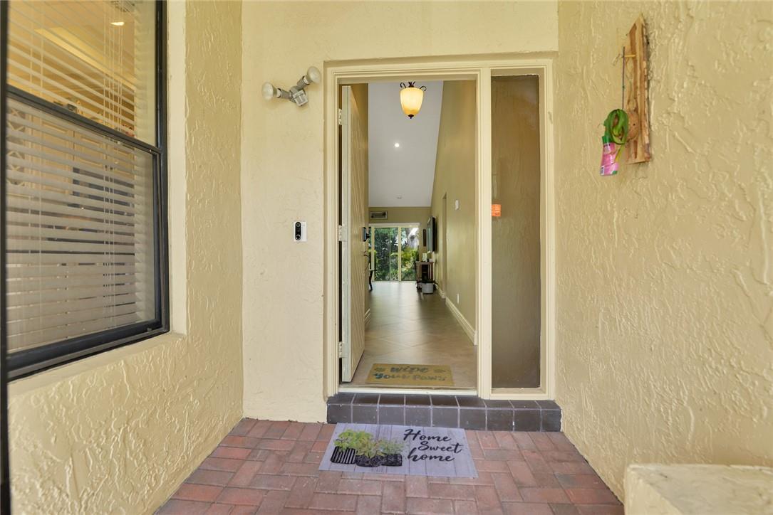 11003 Water Oak Manor