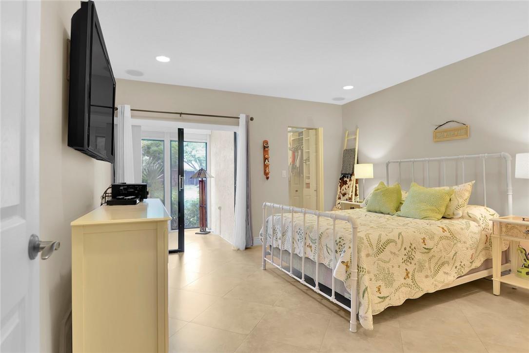 11003 Water Oak Manor