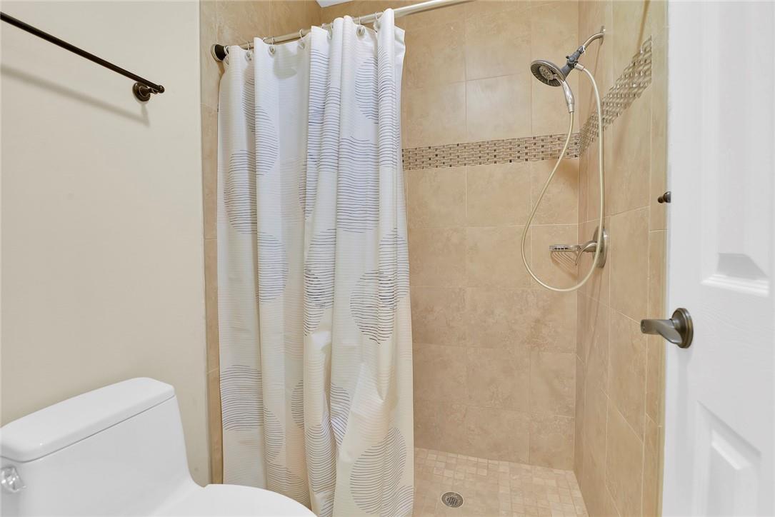 11003 Water Oak Manor