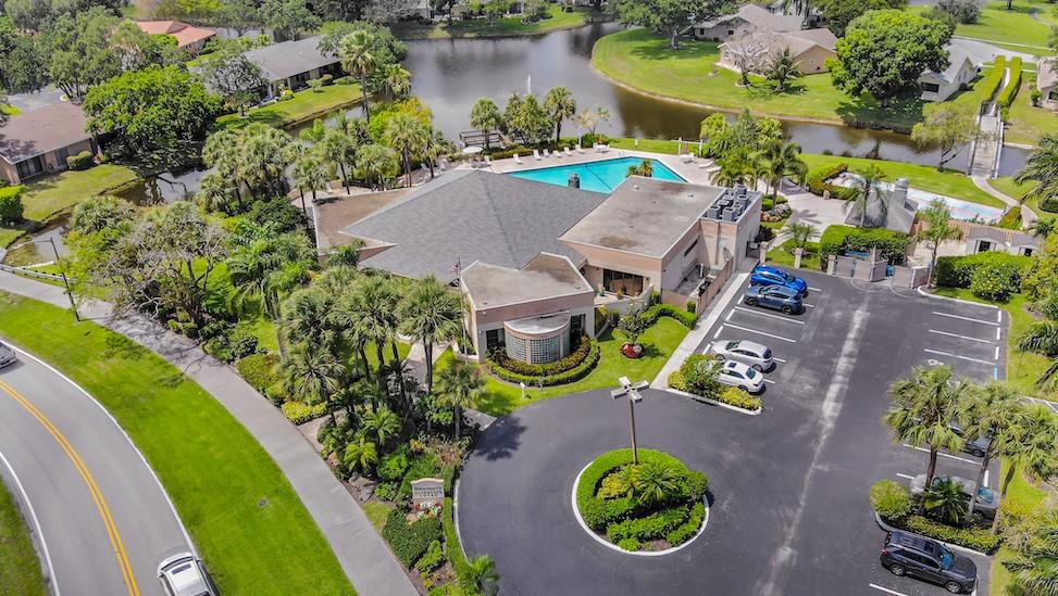 11003 Water Oak Manor