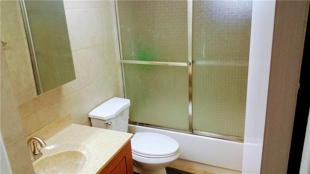 1750 James Ave Unit: 10C