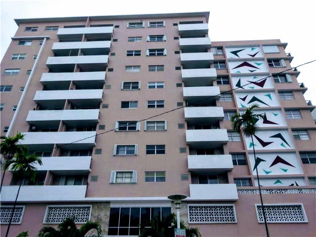 1750 James Ave Unit: 10C